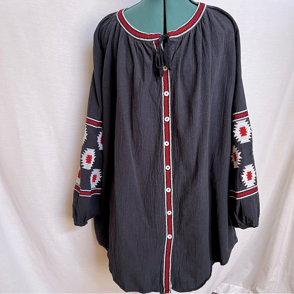 Oober Swank Navy Blue with Red and White Embroidery Button Down Tunic.  Size M